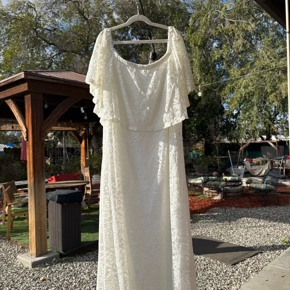 Chelsea Taylor White Lace Dress plus size - Picture 9 of 9